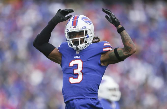 Damar Hamlin, Safety für die Buffalo Bills in der NFL, kollabierte im Januar auf dem Feld. NFL