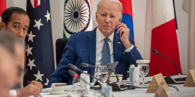 US-Präsident Joe Biden will am Rande des G7-Gipfels mit Republikaner Kevin McCarthy telefonieren. US-Präsident Joe Biden will am Rande des G7-Gipfels mit Republikaner Kevin McCarthy telefonieren.