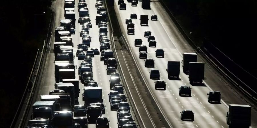 Autobahnverkehr nahe Düsseldorf