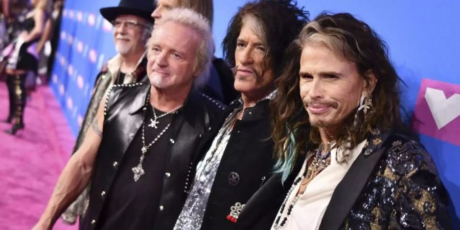 Am Tag der Liebe bekommen Aerosmith einen Stern. Foto: Charles Sykes/Invision/AP