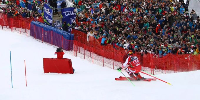 Marcel Hirscher auf dem Weg ins Ziel im Slalom von Madonna di Campiglio.