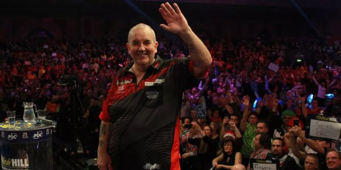 Phil Taylor an der Darts-WM in London.