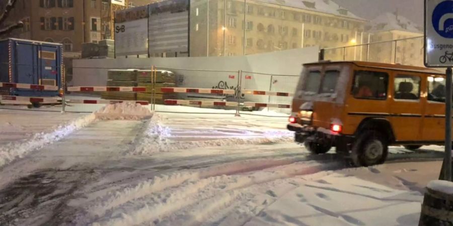 Starker Schneefall beim Breitenrainplatz in Bern.