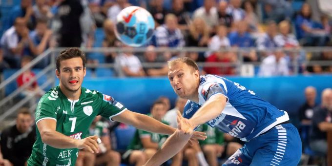 Nicolas Suter (inks) von Wacker Thun im Spiel gegen WIsla Plock aus Polen. Nicolas Suter (inks) von Wacker Thun im Spiel gegen WIsla Plock aus Polen.