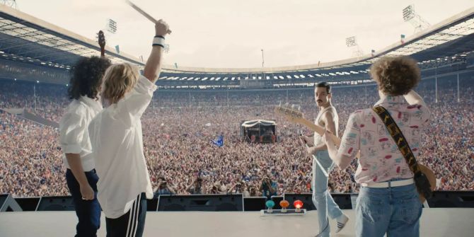 Gwilym Lee (l-r) als Brian May, Ben Hardy als Roger Taylor, Rami Malek als Freddie Mercury und Joe Mazzello als John Deacon in "Bohemian Rhapsody".