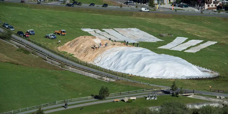 Langlauf im Oktober ist dank Snowfarming möglich, Bild: zvg