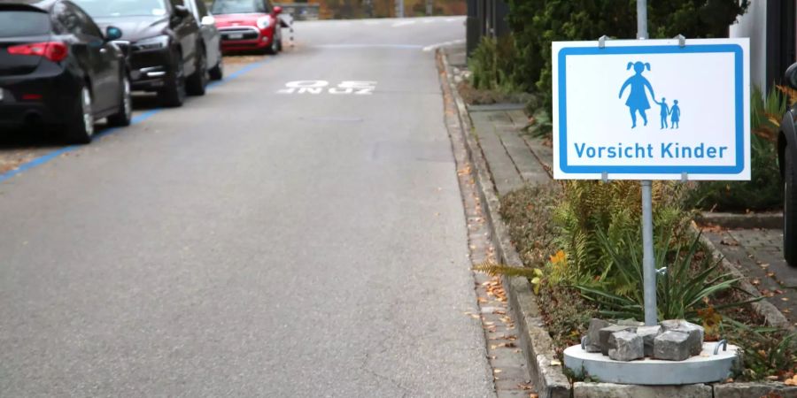 Strassenkennzeichnung «Vorsicht Kinder». (Symbolbild)