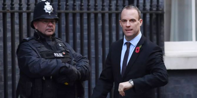 Der britische Brexit-Minister Dominic Raab kommt zu einem Kabinett-Meeting in der Londoner Downingstreet an.