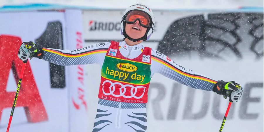 Viktoria Rebensburg aus Deutschland nach einem Rennen in der letzten Saison.