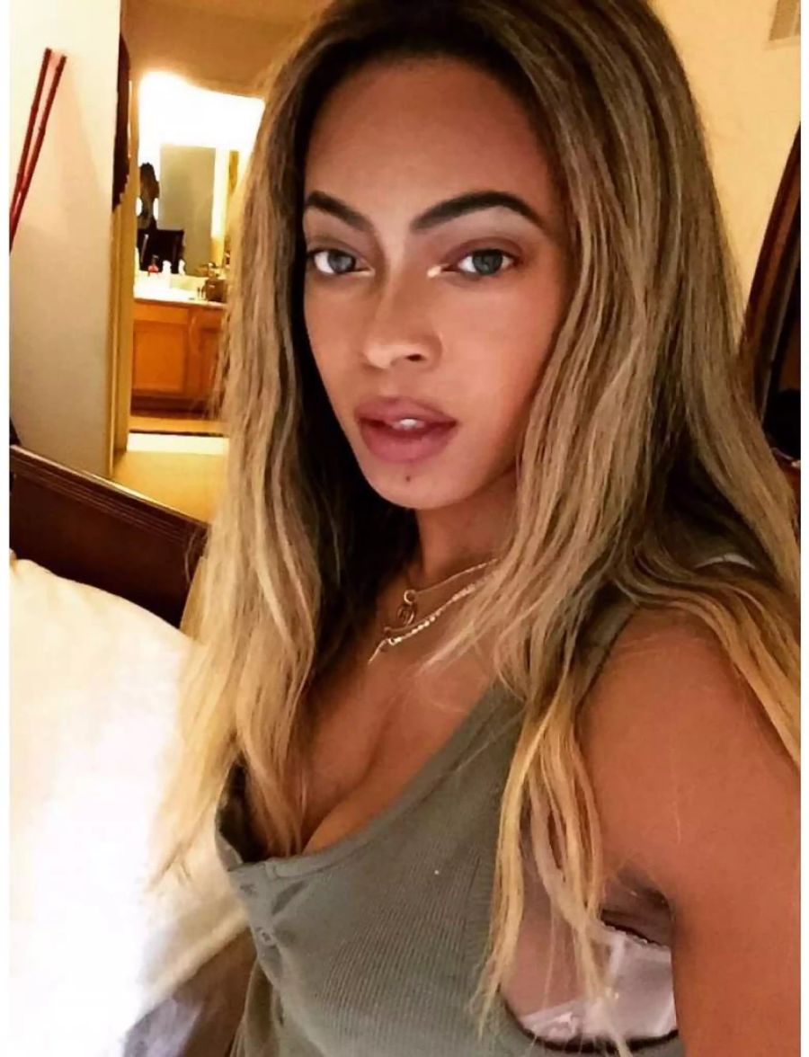 Brittany klagt, Beyoncé-Fans verfolgten sie und bitten sie um Selfies.