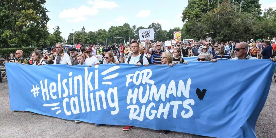 Proteste in Helsinki vor dem Putin-Trump-Gipfel.