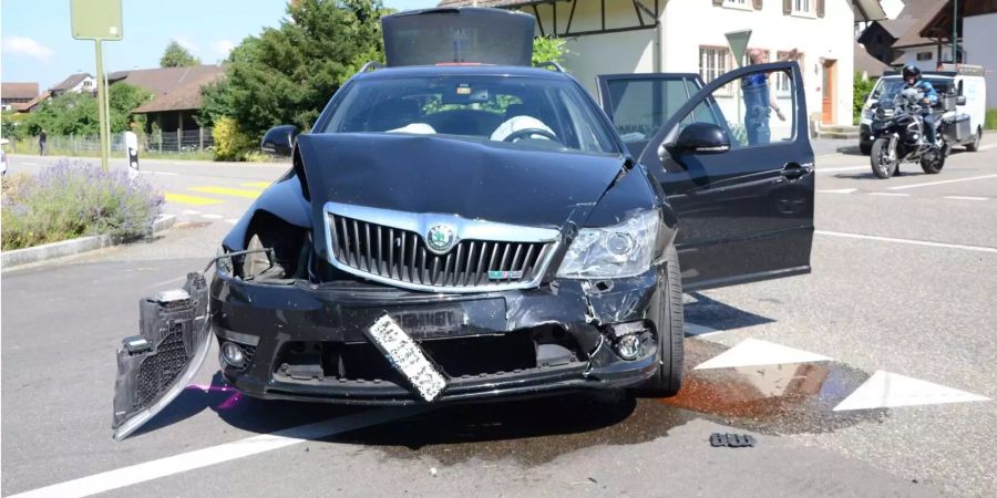 In Maisprach BL wurden am Mittwoch bei einer Kollision zwei Personen verletzt.