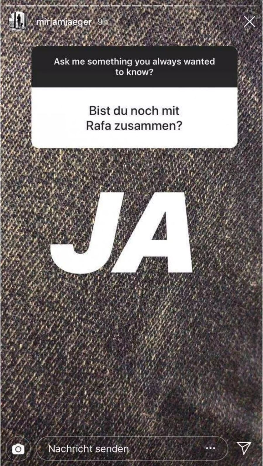 Klar Worte: Mimi Jäger beantwortet die Beziehungsfrage mit Ja.