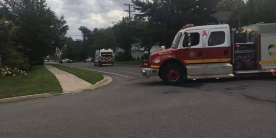 In Fredericton in der kanadischen Provinz New Brunswick fielen Schüsse am Freitag Schüsse. Die Feuerwehrautos und Ambulanzen stehen im Einsatz.