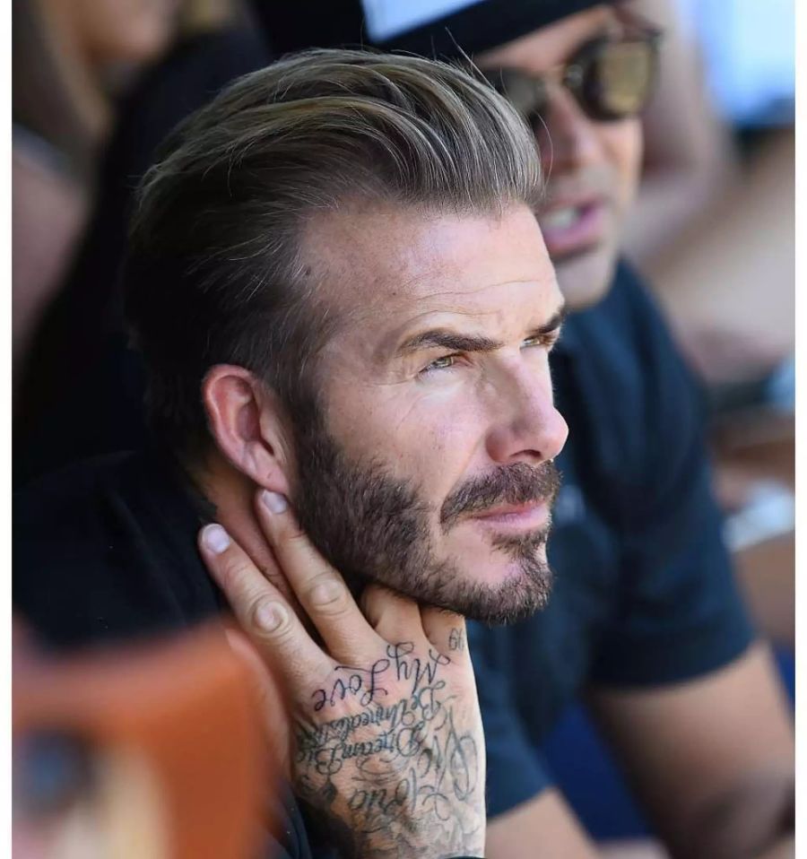 Zwischenzeitlich trug Becks mittellange Haare.