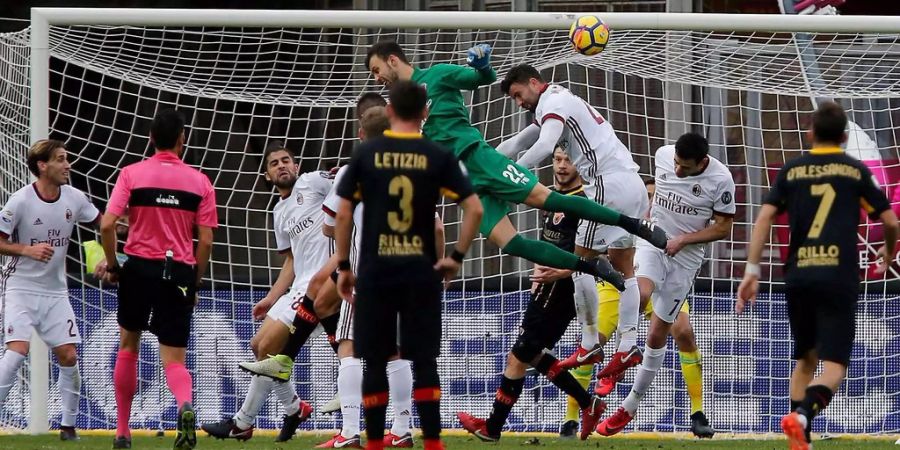 Erster Punkt für Benevento in der laufenden Serie A-Saison. Torwart Alberto Brignoli verhilft dem italienischen Erstligisten mit einem Treffer in der Nachspielzeit zum lang ersehnten ersten Punkt in der Serie A. Bitter für Milan: Neo-Trainer Gennaro Gattuso hat sich sein Debut bei den Rossoneri wohl anders vorgestellt.