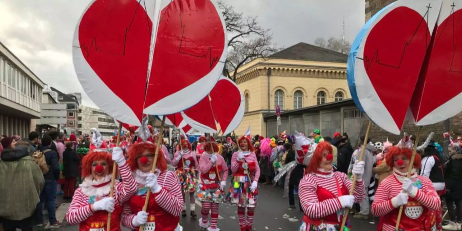 Die Umzüge finden in Köln, Düsseldorf und Mainz statt.