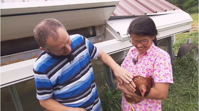 Klaus hat noch nie Gemüse gegessen, liebt dafür Fleisch. Klaus hat noch nie Gemüse gegessen, liebt dafür Fleisch.