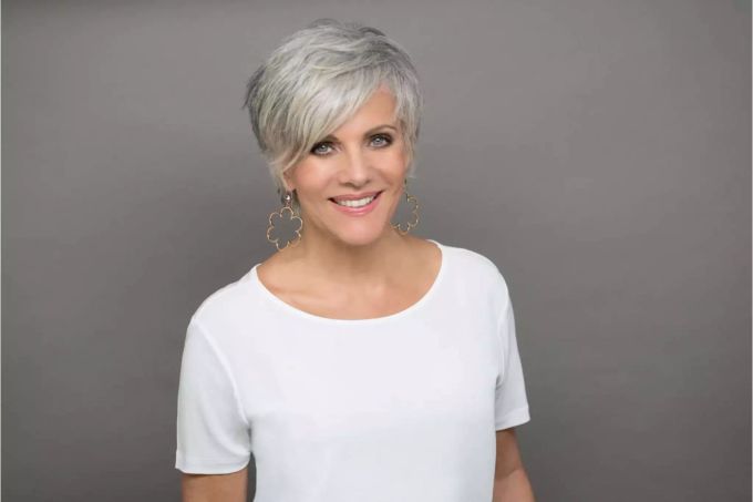RTL-Moderatorin Birgit Schrowange liebt einen Schweizer. RTL-Moderatorin Birgit Schrowange liebt einen Schweizer.