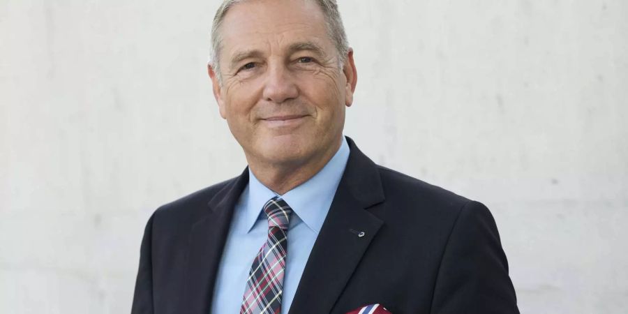 Ruedi Burkard, Gemeindepräsident von Horw und Mitglied des Leitungsgremiums K5, unterstützt die Pilatus Arena.