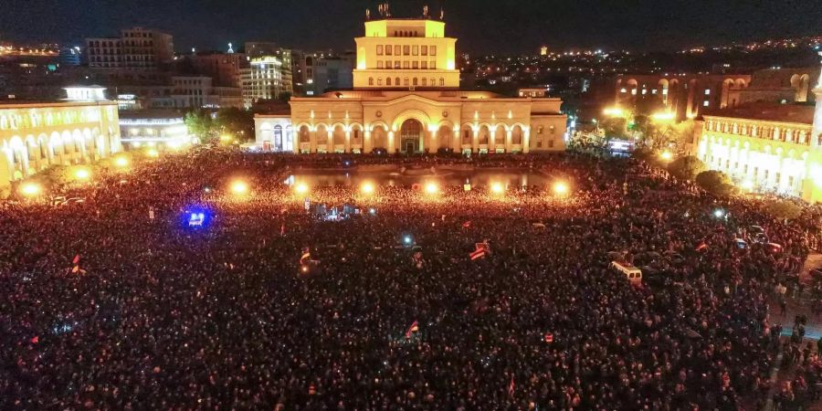 Die Proteste auf dem Republican Square in Armeniens Hauptstadt Jerewan haben ihr Ziel erreicht.