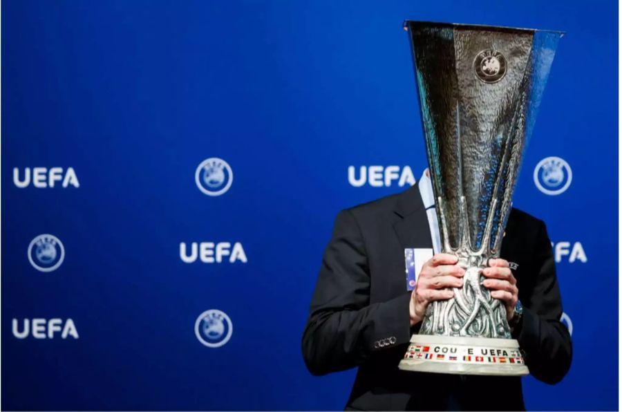 Entwendet und wieder aufgetaucht: Die Europa League-Trophäe