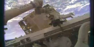 Durch zwei US-Astronauten - Aussenarbeiten an Raumstation ISS Durch zwei US-Astronauten - Aussenarbeiten an Raumstation ISS