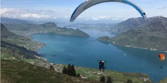 Luzerner Profi-Gleitschirmler wehrt sich - «Wir nehmen sogar Zweijährige auf Gleitschirmflüge mit»
