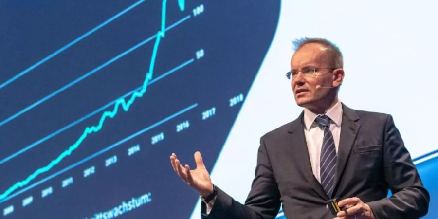 Wirecard-Vorstandschef Markus Braun spricht auf der Hauptversammlung des Unternehmens in München. Foto: Peter Kneffel