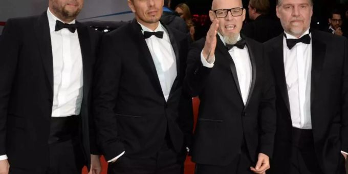 Die Fantastischen Vier bei der Preisverleihung «GQ Männer des Jahres» 2015 in Berlin. Foto: Britta Pedersen Die Fantastischen Vier bei der Preisverleihung «GQ Männer des Jahres» 2015 in Berlin. Foto: Britta Pedersen