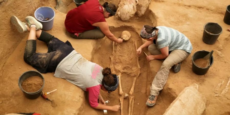 Ausgrabung auf Philister-Friedhof in Aschkelon
