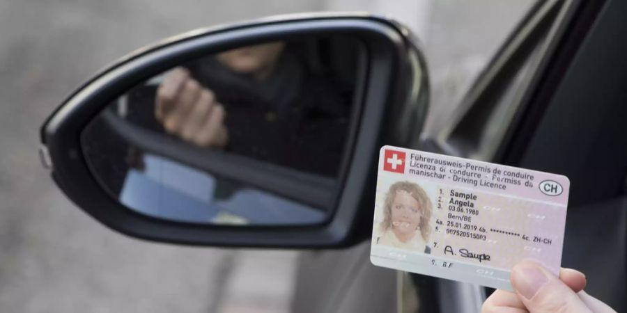Eine alkoholisierte Autofahrerin wurde aus dem Verkehr gezogen.