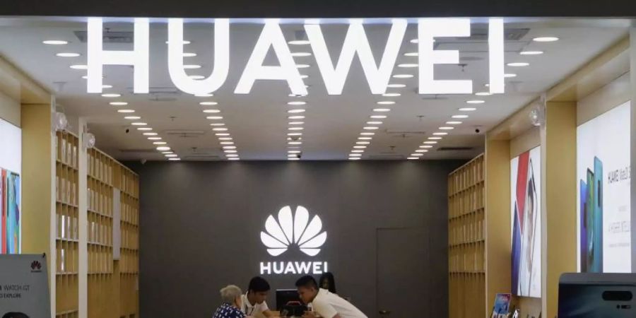 Chinas Telekomriese Huawei stellt sich auf höhere Kosten durch die massiven US-Sanktionen ein. Foto: Rouelle Umali/XinHua