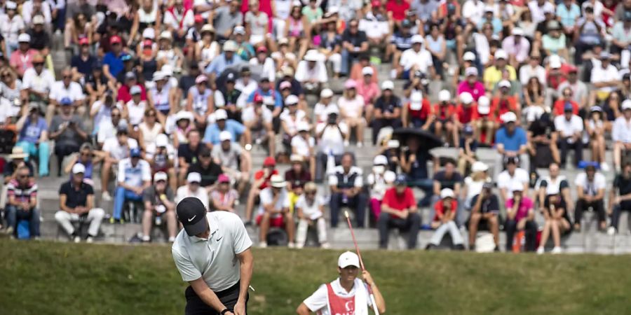 Abertausende von Golffans verfolgen den Superstar Rory McIlroy auf den Fairways und Greens von Crans-Montana