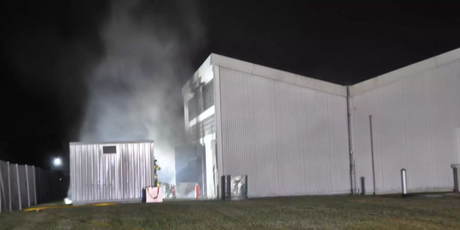 Trafostation der Firma Dr. Oetker in steht Brand.
