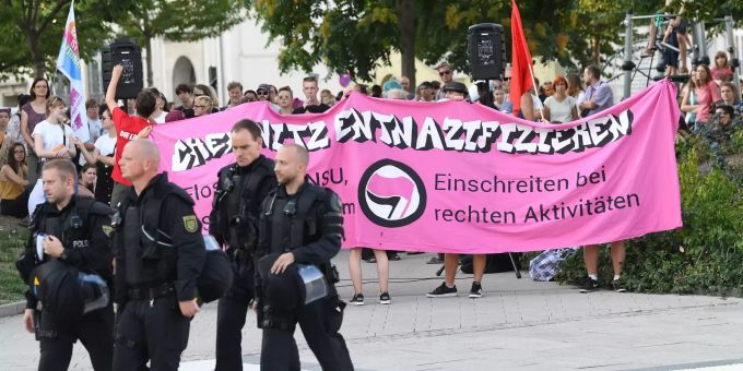 Pro-Chemnitz-Demo - Einige Hundert Teilnehmer versammeln sich