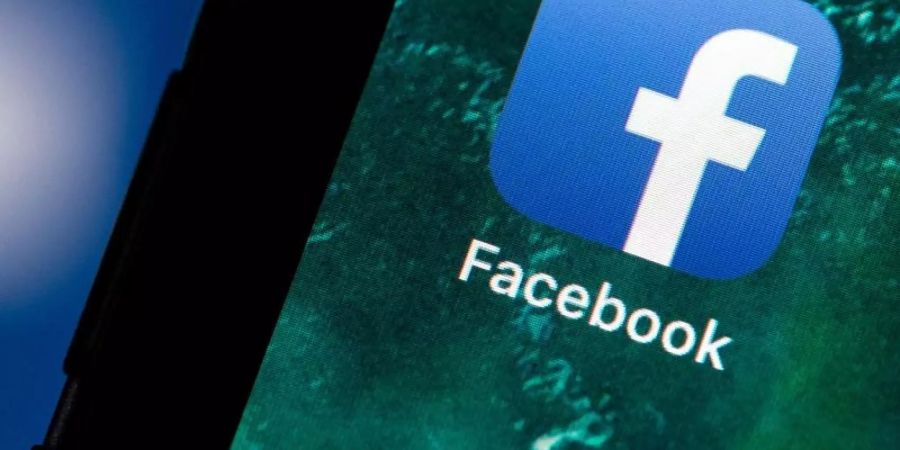 Facebook sieht beim Recht der Nutzer, Daten von einem Online-Dienst zu einem anderen zu übertragen, noch zahlreiche Probleme. Foto: Fabian Sommer