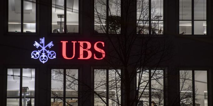 Seit Jahren dauert der Steuerstreit in Frankreich nun schon an: Im November soll sich der Prozess rund um die Beilhilfe zur Geldwäsche von der UBS nun entscheiden. ubs prozess geldwäsche
