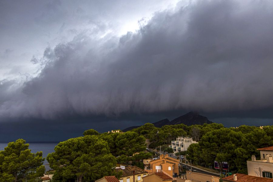 Auf der spanischen Ferieninsel kam es zu einem heftigen Sturm.