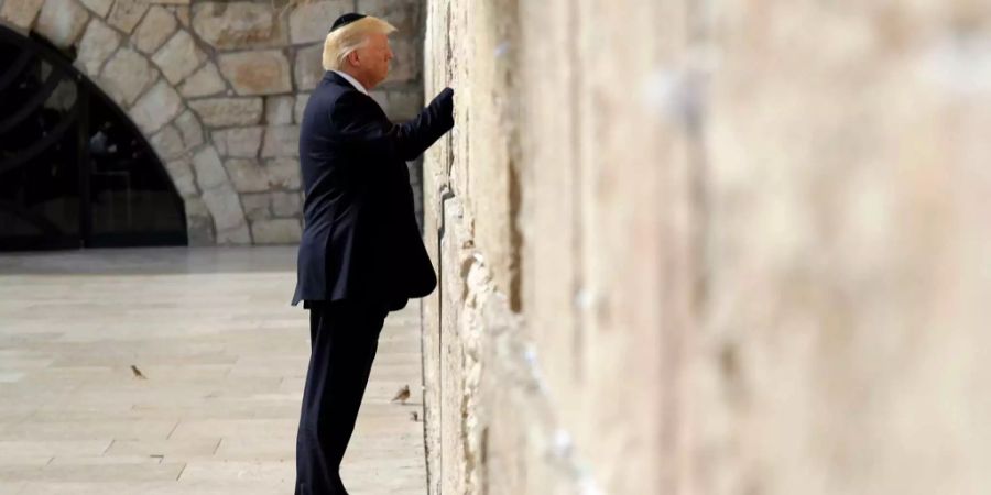 US-Präsident Trump beim Besuch der Klagemauer in der Altstadt von Jerusalem.