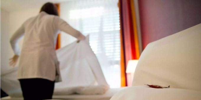Die Zahl der Hotelübernachtungen nähert sich wieder dem Vorkrisenniveau. Hotel