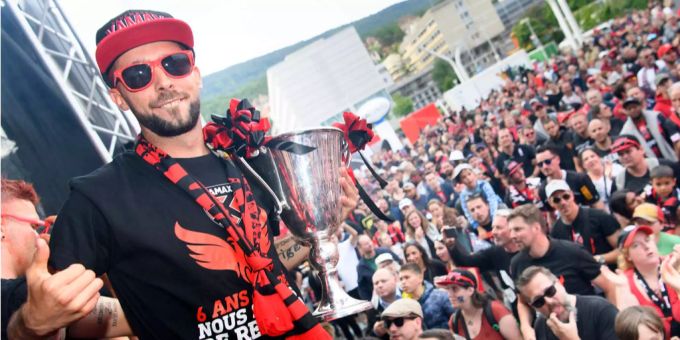 Igor Djuric feierte mit Xamax den Aufstieg in die Super League. Igor Djuric feierte mit Xamax den Aufstieg in die Super League.