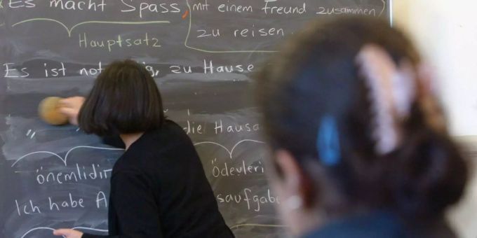 Die frühe Selektion der Schüler erzeugt viel Leid und Stress in der Psyche der Lernenden. (Symbolbild) schule