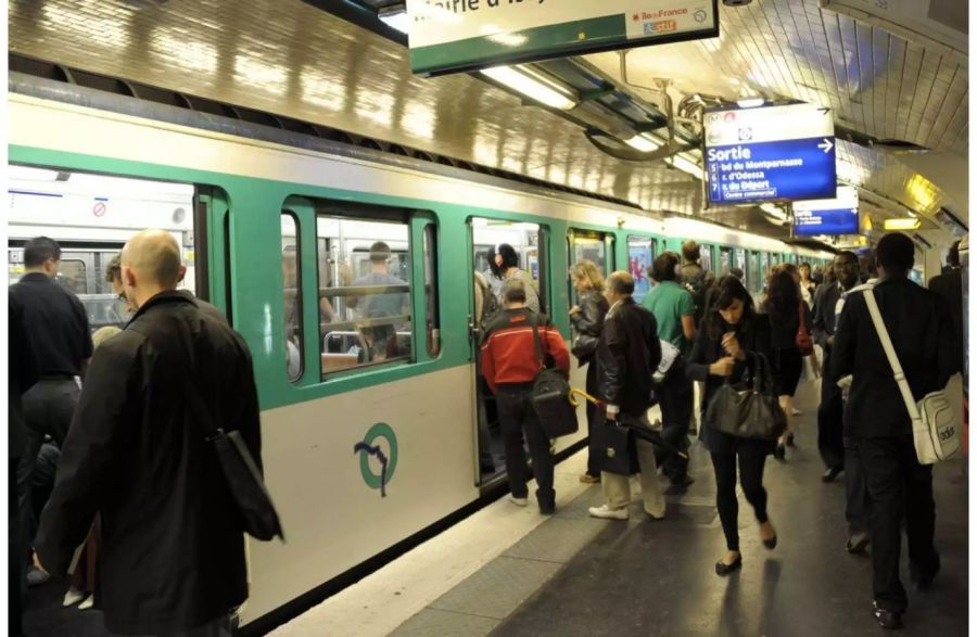 Der Zugverkehr der Linie 1 kam in Paris praktisch zum Erliegen.