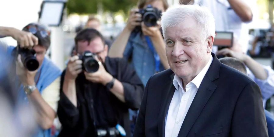 Seehofer muss sich erneut schwere Vorwürfe anhören.