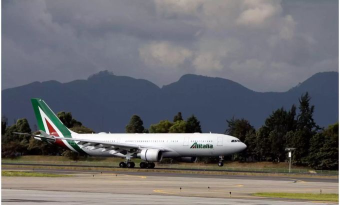 Sieben Interessenten wollen Teile der Fluggesellschaft Alitalia haben. Sieben Interessenten wollen Teile der Fluggesellschaft Alitalia haben.