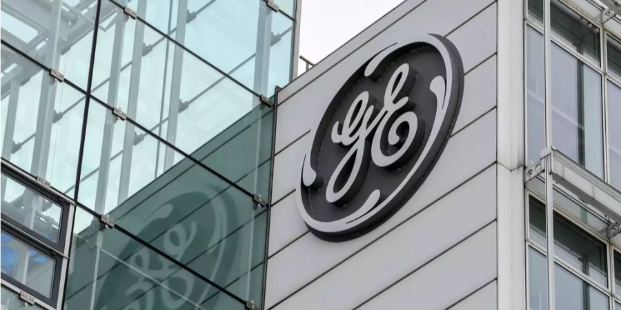 Logo der General Electric, am Sitz der Alcom Schweiz in Birr AG.