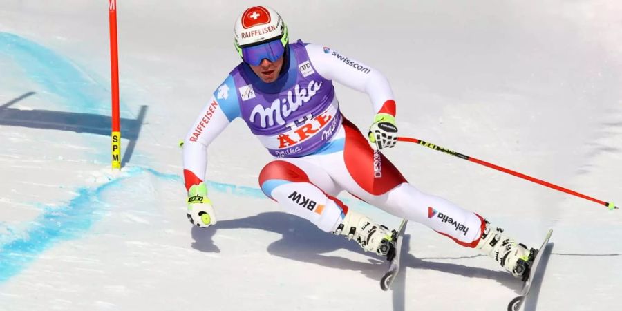 Beat Feuz fährt im Weltcuprennen in Are die Piste hinunter.