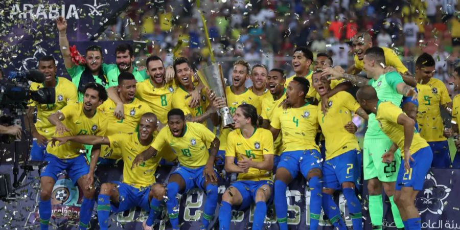 Die Brasilianer freuen sich über den Gewinn gegen Argentinien.