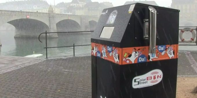 Experiment in Basel - Solar-Mülleimer sollen Abfallflut eindämmen